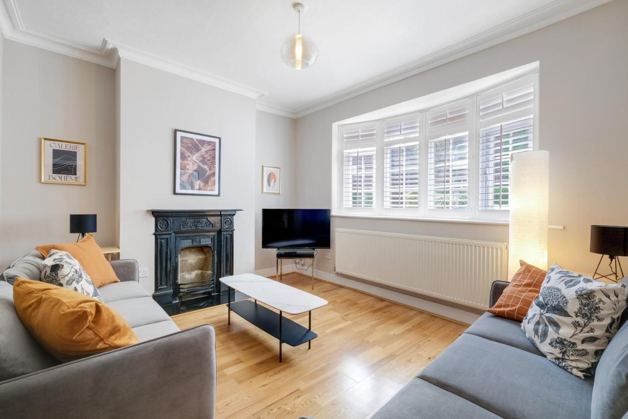Luxury 3 Bedroom 2 Bathroom House, Fulham By 360Stays Londra Exterior foto