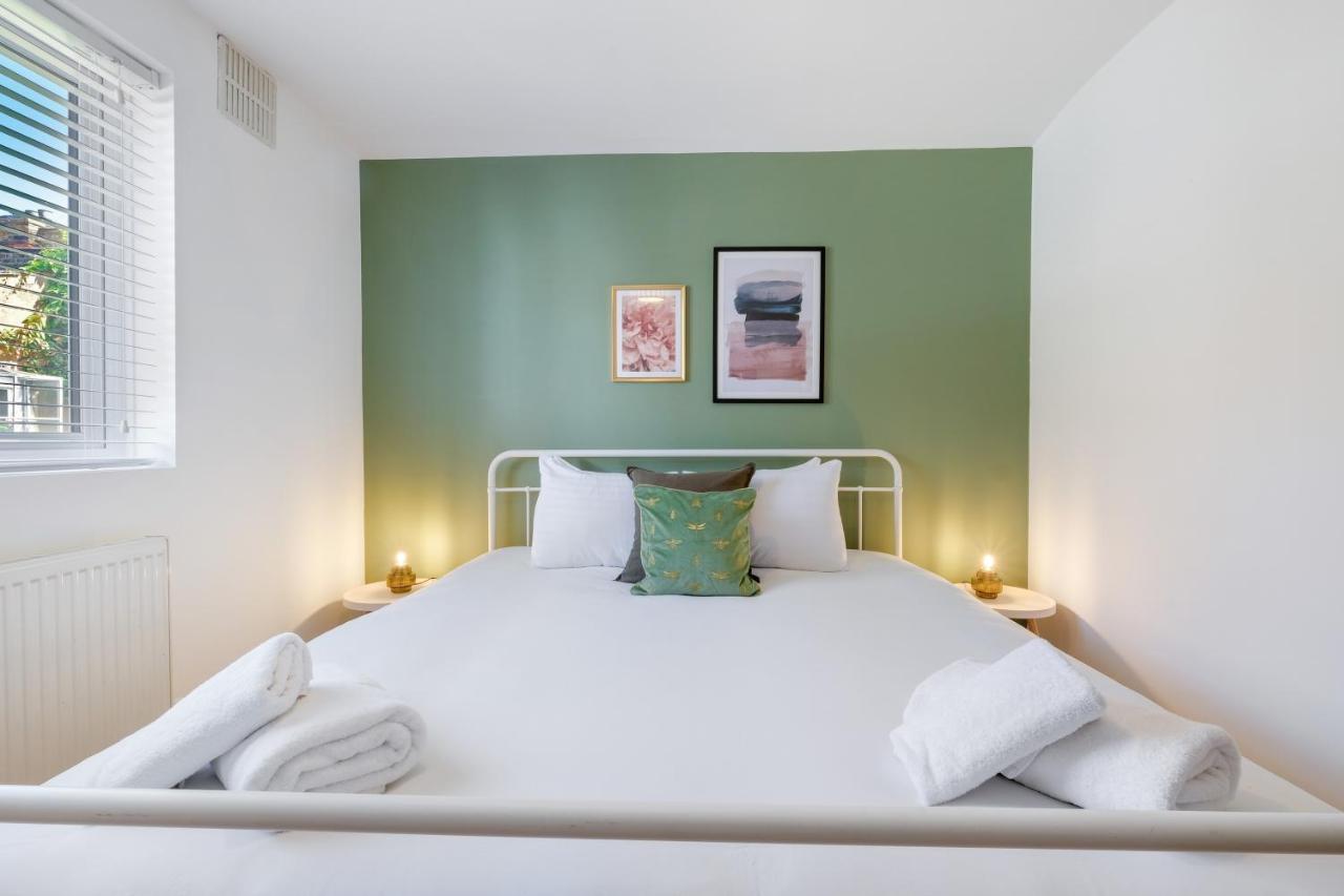 Luxury 3 Bedroom 2 Bathroom House, Fulham By 360Stays Londra Exterior foto