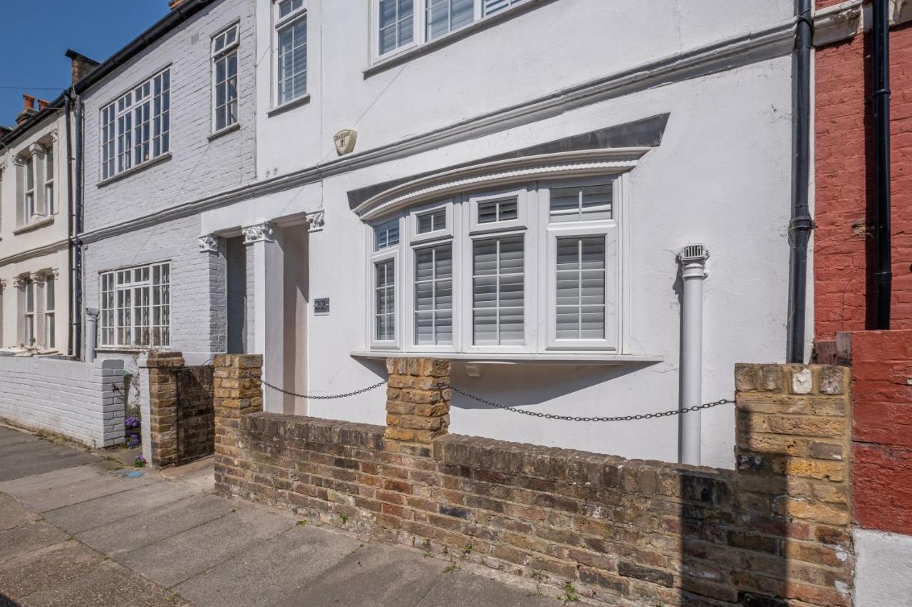 Luxury 3 Bedroom 2 Bathroom House, Fulham By 360Stays Londra Exterior foto
